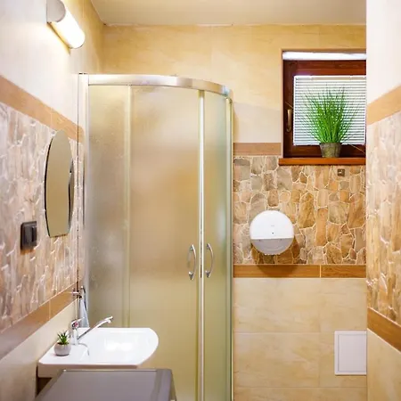 Family Dovolenkový dom *