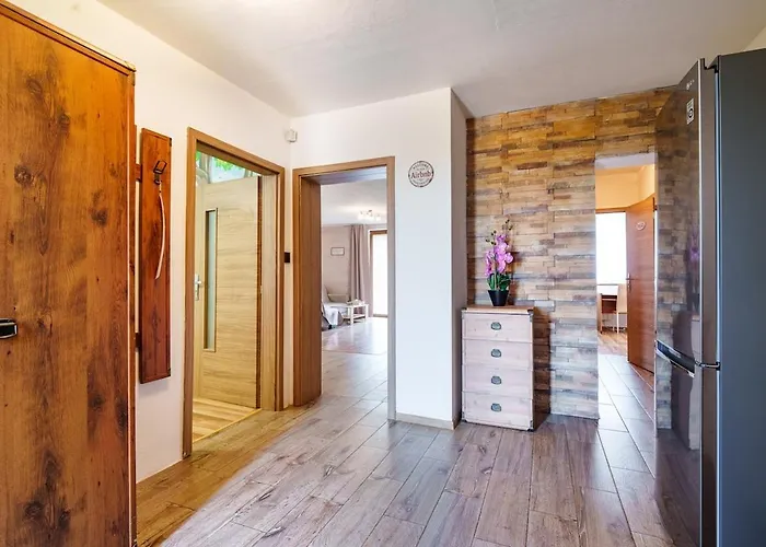 Family * באנסקה ביסטריצה